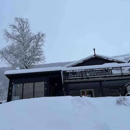Sjarmerende Og Koselig Hytte Med Badstue * Tromsø